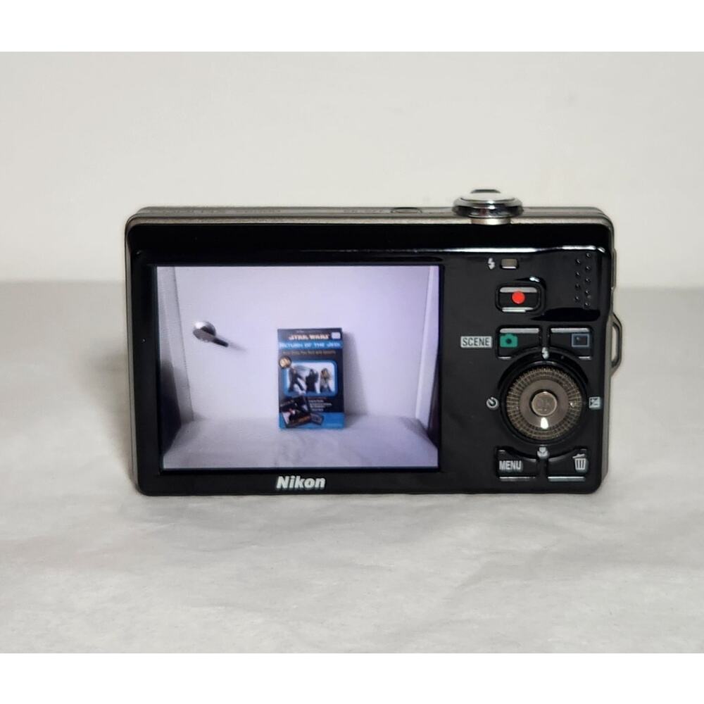 Nikon Coolpix S6000 Tested 14.2 MP Silver Digital Camera With Accessories - Picture 2 of 9